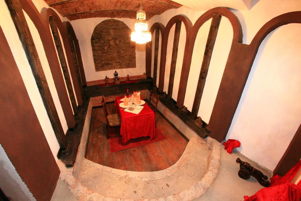 Castelul Lupilor Hotel Kéménd Kültér fotó