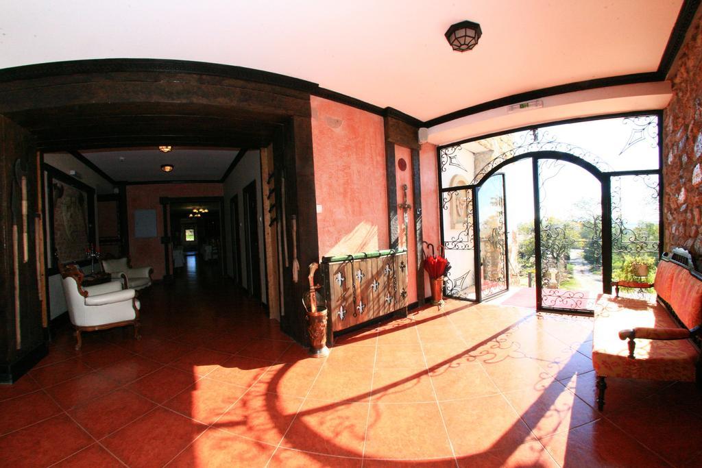 Castelul Lupilor Hotel Kéménd Kültér fotó