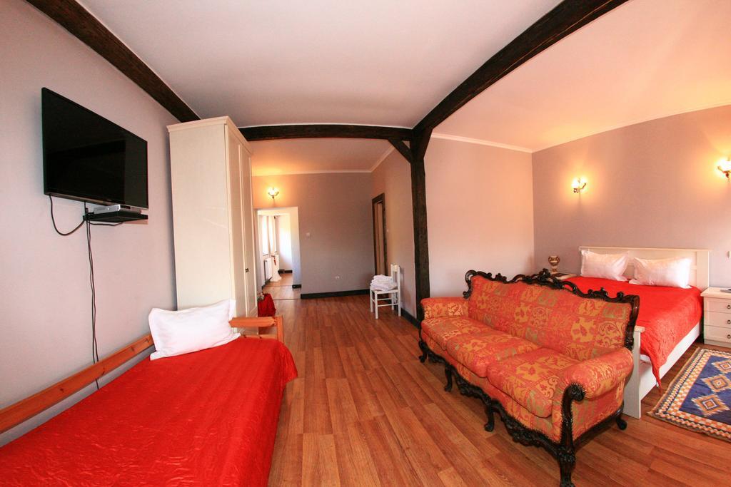 Castelul Lupilor Hotel Kéménd Szoba fotó