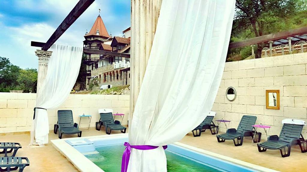 Castelul Lupilor Hotel Kéménd Kültér fotó